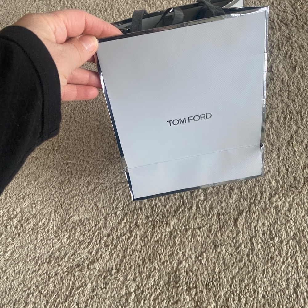 Tom Ford perfume gift bag.🎁🔥🎁🔥🎁🎁🎁🎁